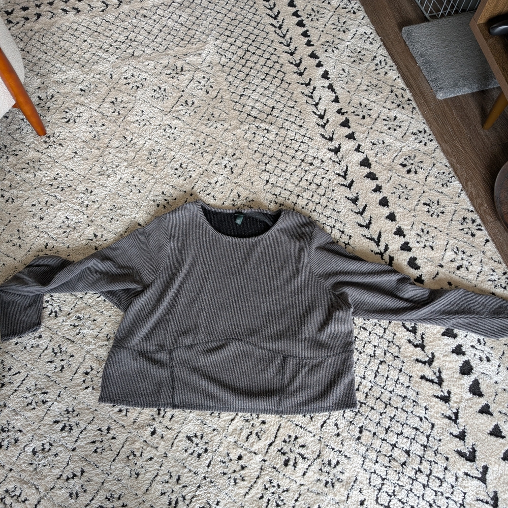 Wild Fable Gray Crew Neck Sweater With Corset Stitching